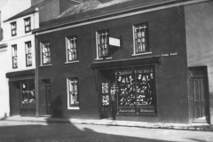 Atholl Place, Woods' shop